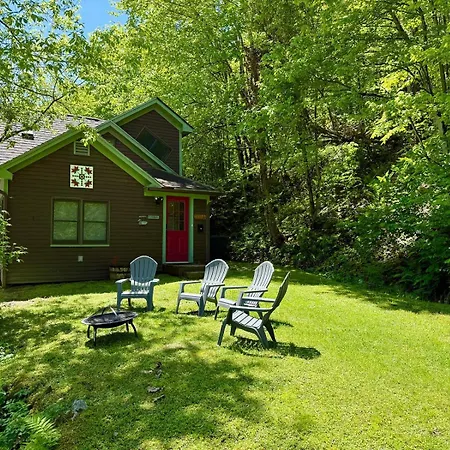 Tubing, Hiking And Jay Peak Fun At The Cliff House Villa Montgomery Exterior photo